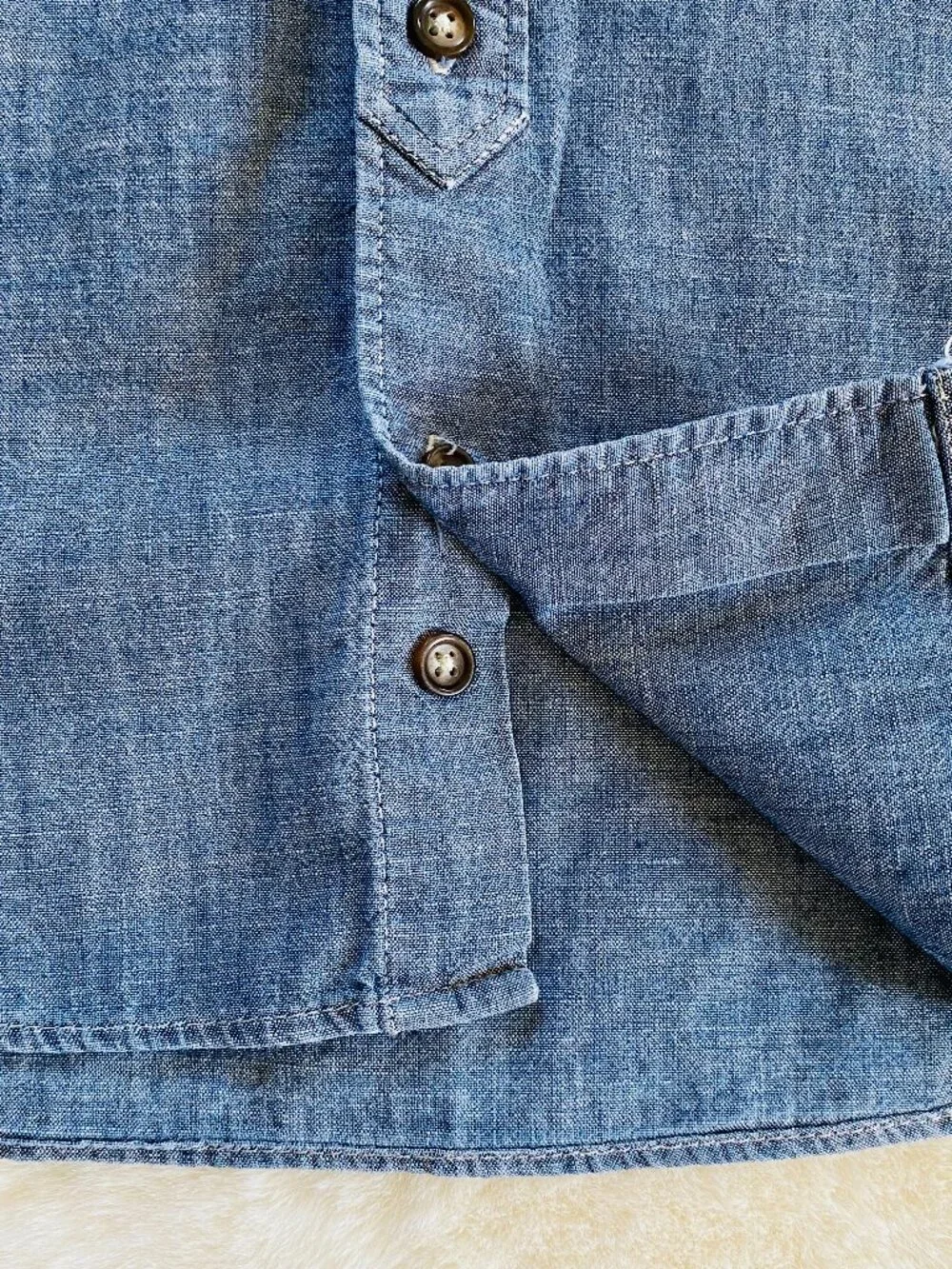GAP kids boy's chambray button down California surf shirt size 6-7 small